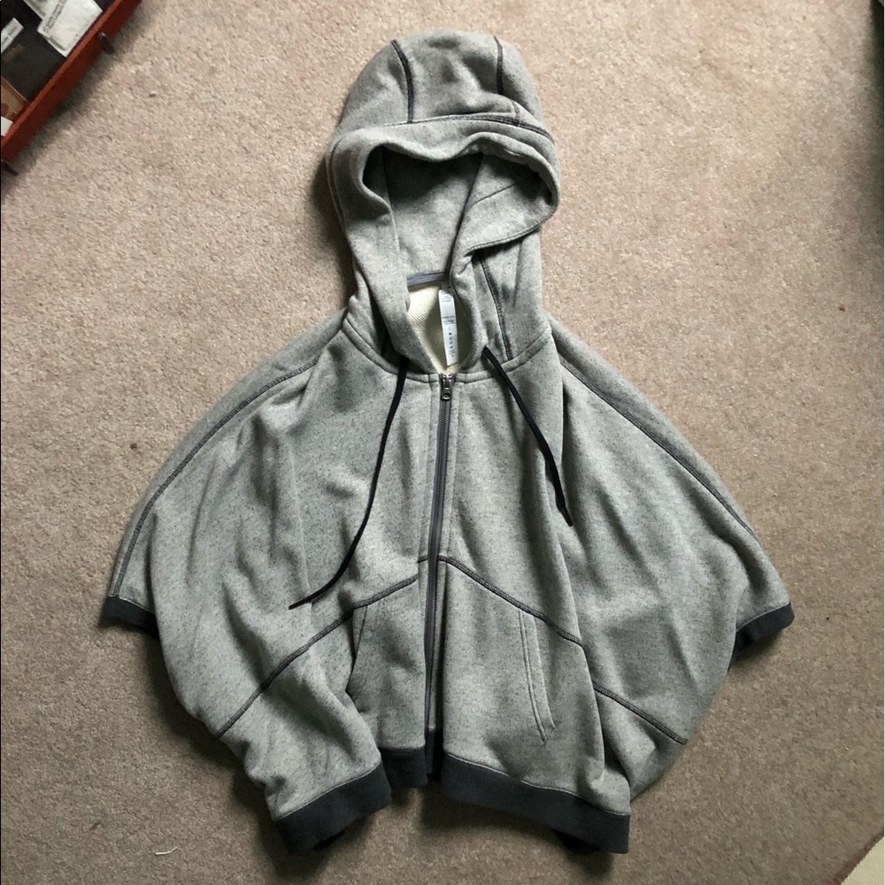 Lululemon | Women's In The Loop Poncho